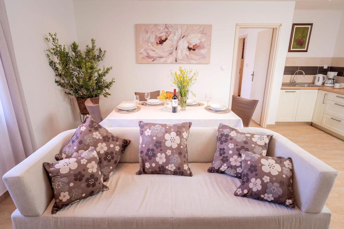 Everything Just A Few Steps Away Apartman Hvar Town